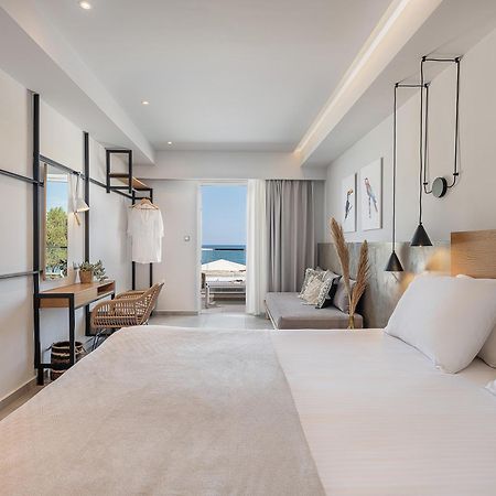 Alexia Beach Hotel Agia Marina Exterior foto