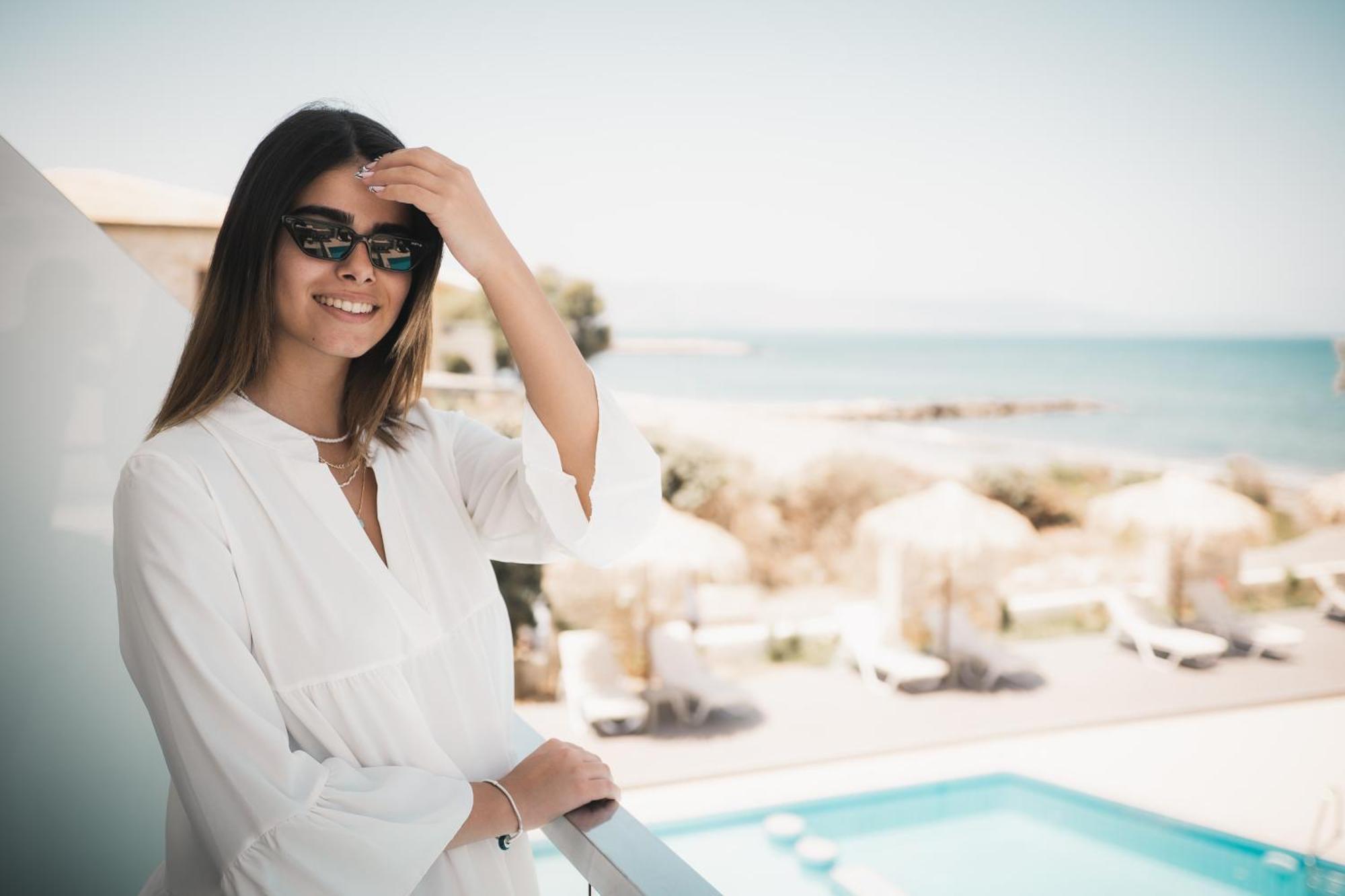 Alexia Beach Hotel Agia Marina Exterior foto