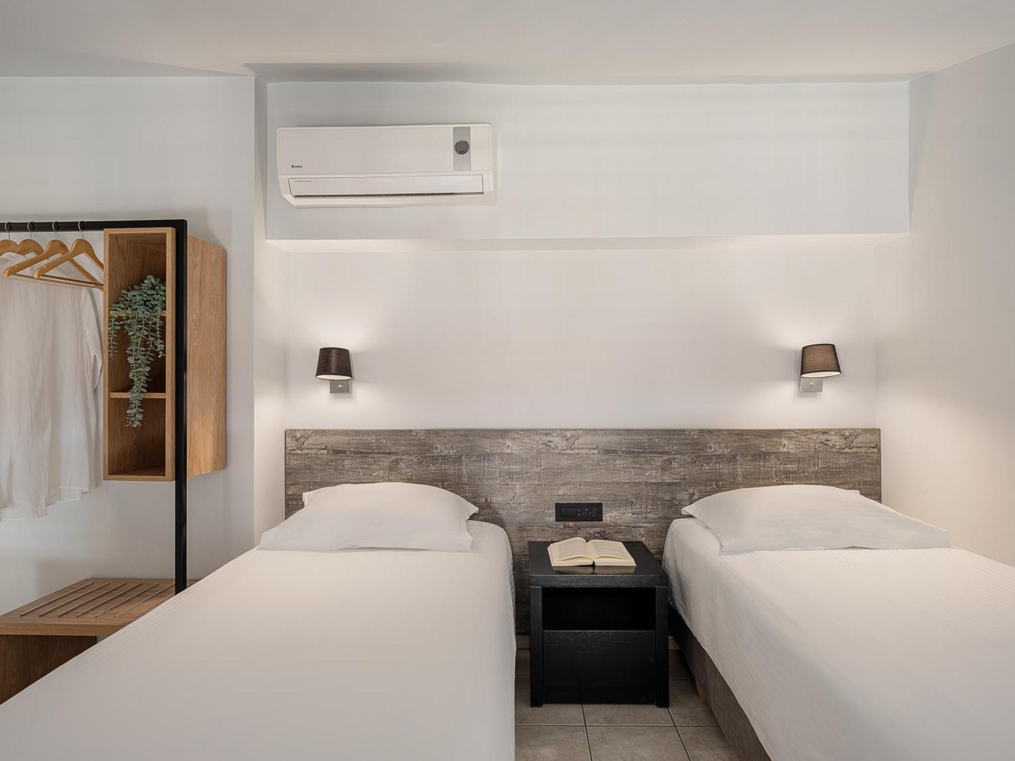 Alexia Beach Hotel Agia Marina Exterior foto