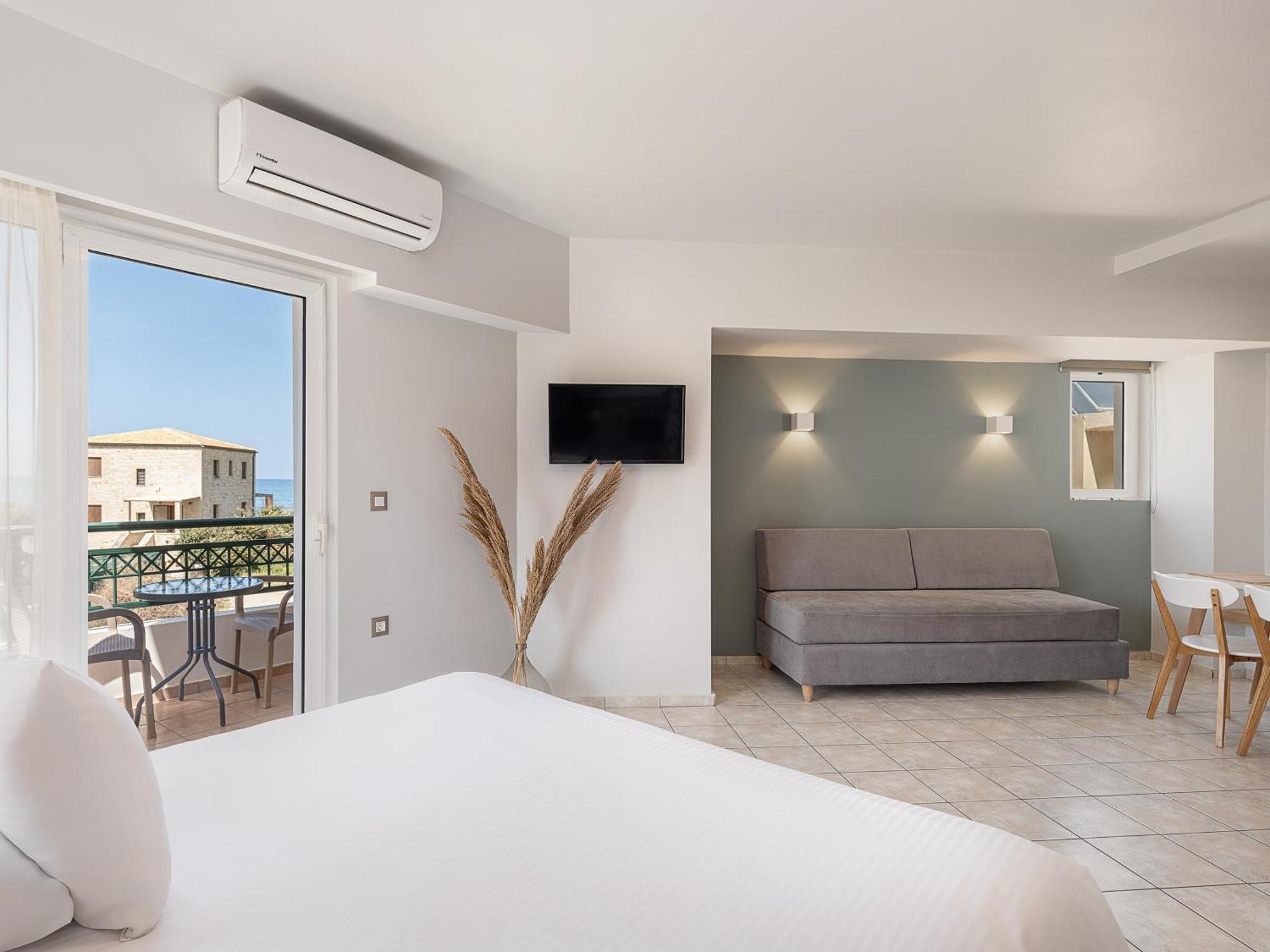 Alexia Beach Hotel Agia Marina Exterior foto