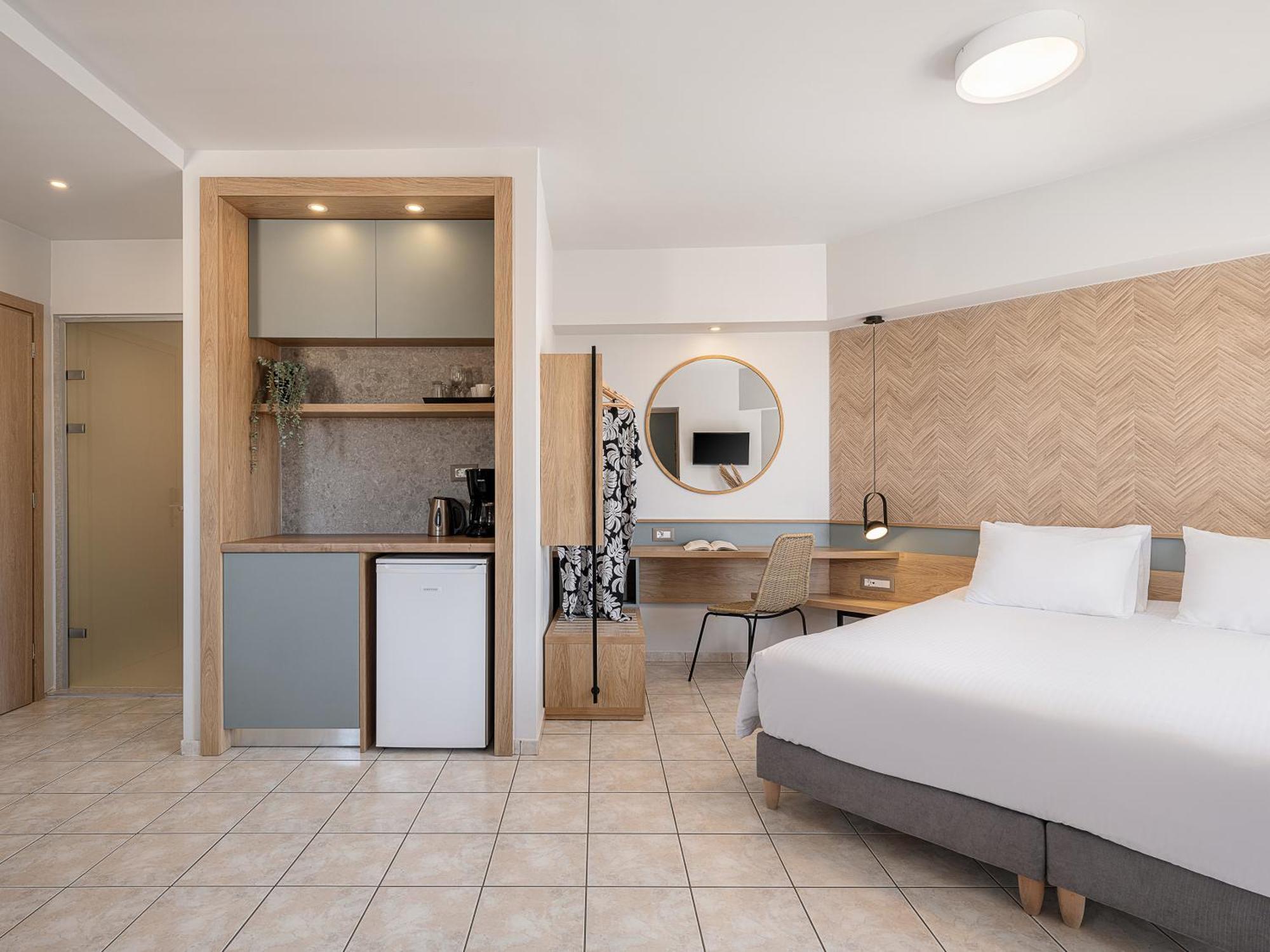 Alexia Beach Hotel Agia Marina Exterior foto