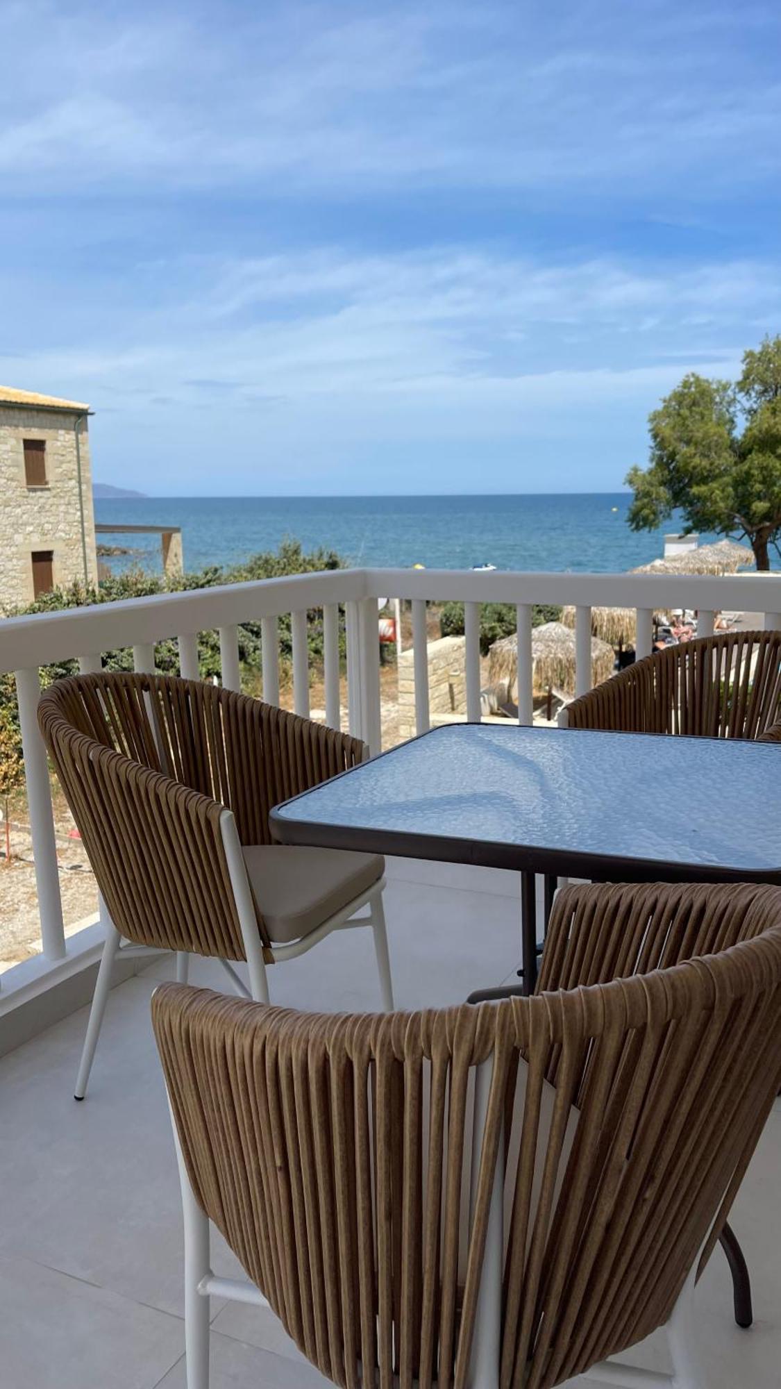 Alexia Beach Hotel Agia Marina Exterior foto