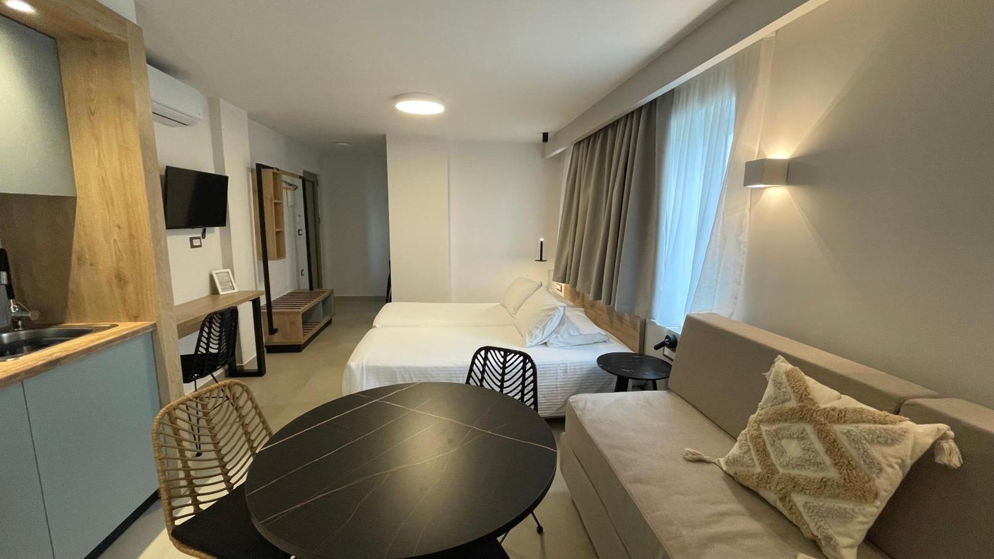 Alexia Beach Hotel Agia Marina Exterior foto